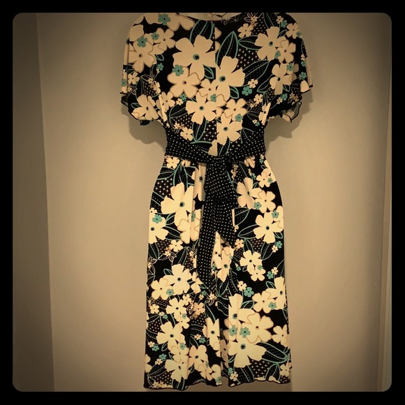 Floral & Polka dot Summer Dress - Picture 3 of 6